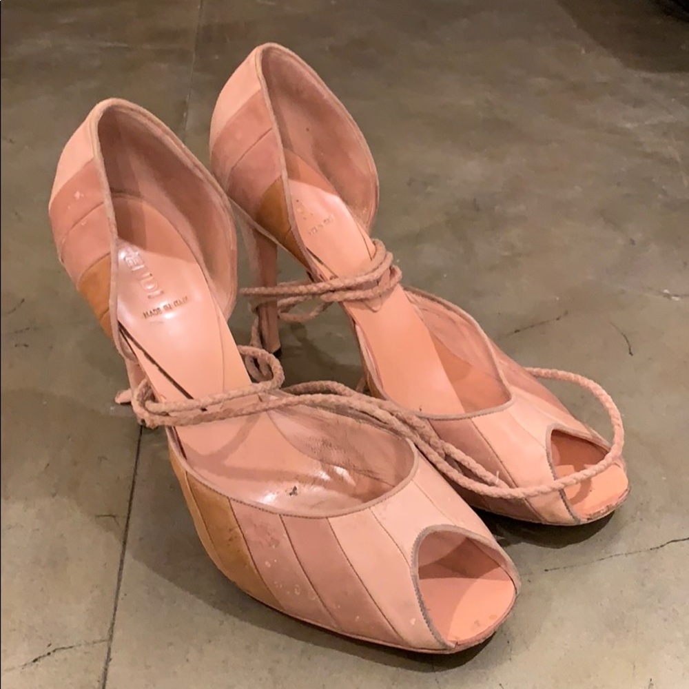 Fendi dusty pink leather patch ankle-wrap pump 8.5